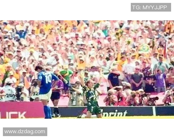 足球明星们在点球大战中展现绝佳技巧与心理素质的精彩瞬间 足球明星们在点球大战中展现绝佳技巧与心理素质的精彩瞬间